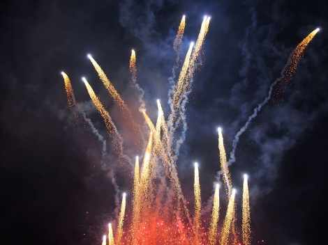 fireworks-rocket-celebration.jpg