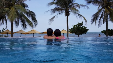 sea-beach-swimming-pool-resort-vacation-leisure-1589903-pxhere.com